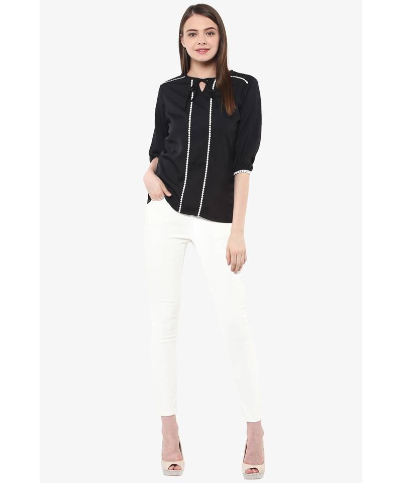 Women's Black quarter_sleeve Round Neck Solid Top