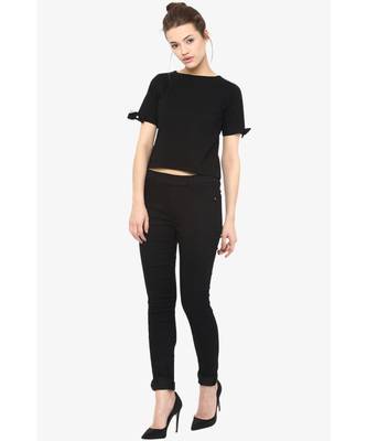 Women's Black Round Neck half_sleeves Solid Basic Crop Top 4