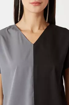 Women's Grey & Black V Neck short_sleeve Solid Paneled Asymmetric Hemline Boxy Color block Top