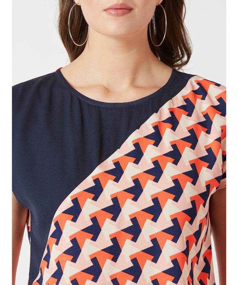 Women's Multicolored with base blue Round Neck Short Continuous Rolled Sleeve Geometric Print Paneled Top