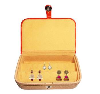 atorakushon   Velvet Jewellery Box Necklace Ring Box Earring Box Travelling Organizer Set of 1 (Brown) 3