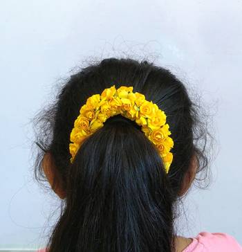 Yellow hair-accessories 3