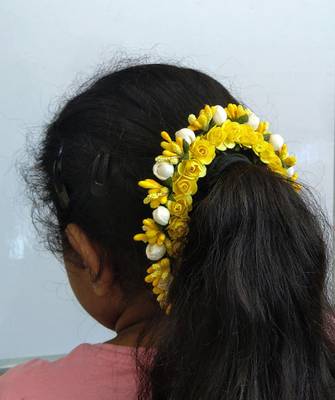 Yellow hair-accessories 3