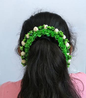 Green hair-accessories 3
