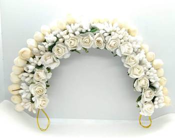 White hair-accessories 1