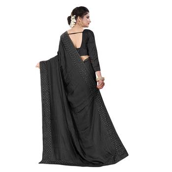 Black plain art silk saree with blouse 3