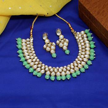 Green necklace-sets 2