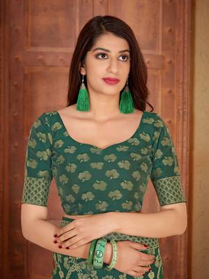 Green woven banarasi silk saree with blouse 4