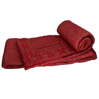 Golden Printed Pure Cotton Double Bed Quilts 1