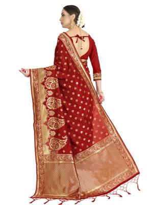 Red woven art silk saree with blouse 3