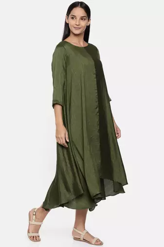 mayank modi  Green cotton silk dress with show potlis.
