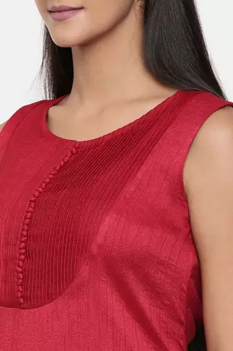 mayank modi  Red, cotton silk dress with pleats detailings.