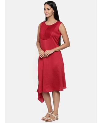 mayank modi  Red, cotton silk dress with pleats detailings. 3