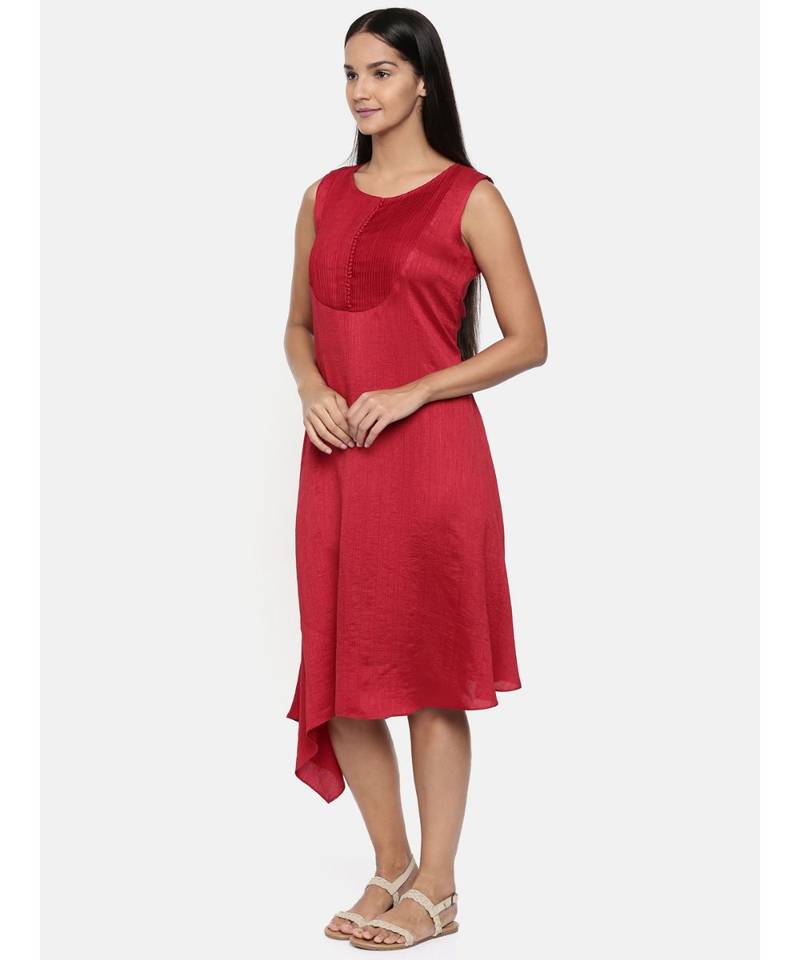 mayank modi  Red, cotton silk dress with pleats detailings.