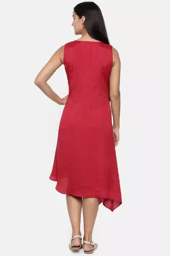 mayank modi  Red, cotton silk dress with pleats detailings.