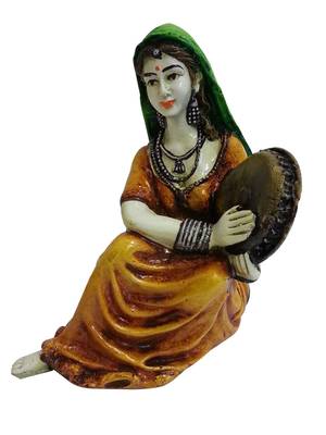 Rajasthani Lady playing Dafli 1