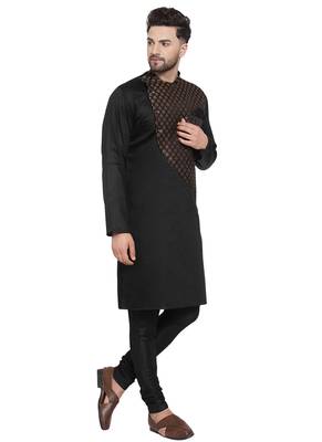 BLACK PRINTED BROCADE SILK KURTA-PAJAMA SET FOR MEN BY TREEMODA 2