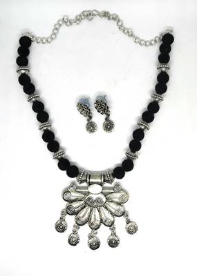 Silver necklace-sets 1
