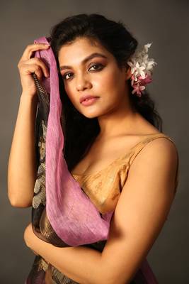 Mauve woven linen saree with blouse 3