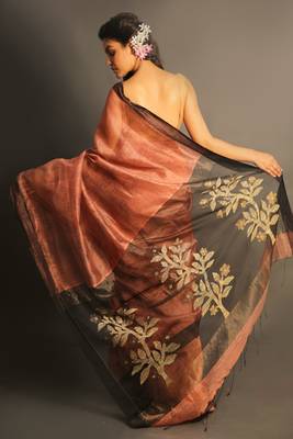 Peach woven linen saree with blouse 2
