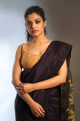 Dark purple woven linen saree with blouse 3