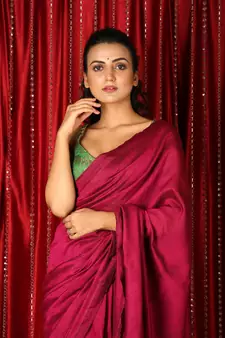 Magenta plain blended cotton saree with blouse