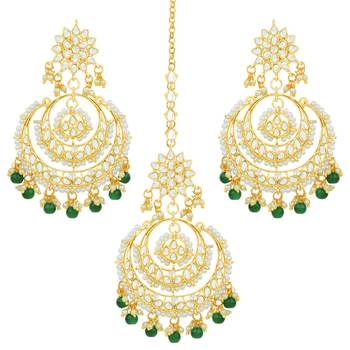 Traditional Gold Plated Wedding Chandbali Kundan & Pearl Earring Set With Maang Tikka for Women 2