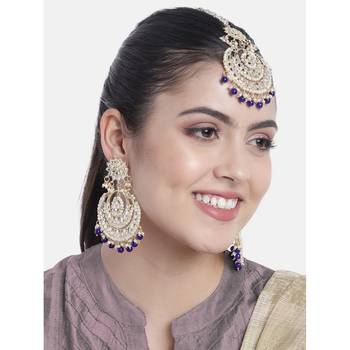 Traditional Gold Plated Wedding Chandbali Kundan & Pearl Earring Set With Maang Tikka for Women 1
