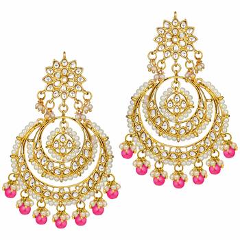 Traditional Wedding Chandbali Kundan & Pearl Earring Set With Maang Tikka for Women 3