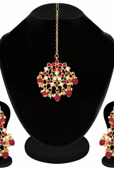 Traditional Gold Plated Pearl & Kundan Maang Tikka With Earring Set