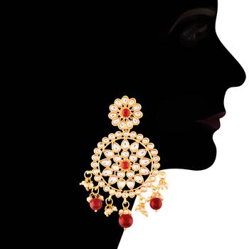 Gold Plated Traditional Kundan & Pearl Earring Set with Maang Tikka for Women 2