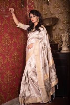 White plain art silk saree with blouse 1