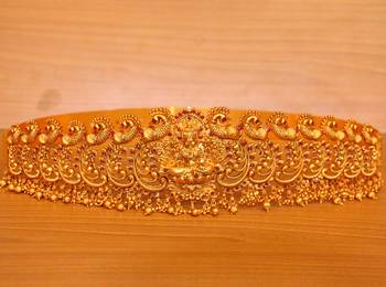 Gold ruby waist-belt 1