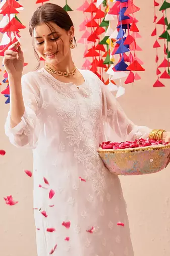 Hand Embroidered White Georgette Lucknowi Chikankari Indian Women Kurta With Slip