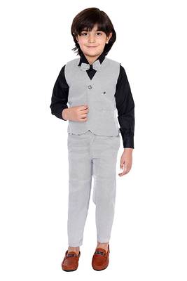 fourfolds boy's 3-piece suit 1