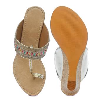 TRENDS & TRADES Kolhapuri Embroidery Wedges 4