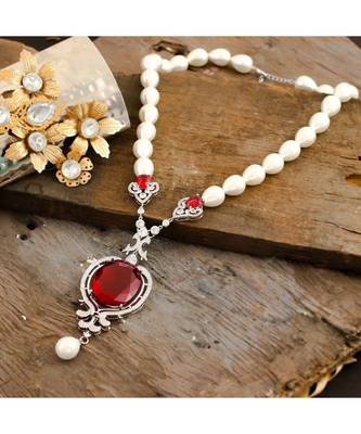 classy diamond pearl vintage look crstyal red stylish necklace 1