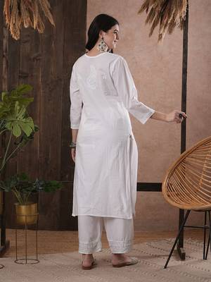 Hand Embroidered White Cotton Lucknowi Chikankari Indian Women Kurta 4