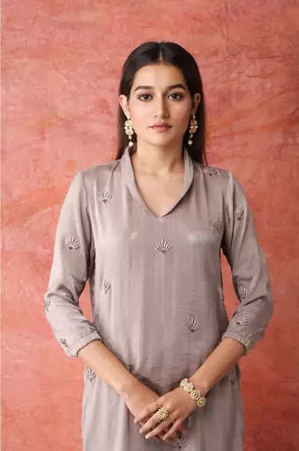 Show Shaa Brown Collar n side button set with pleated pants