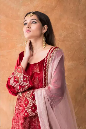 Show Shaa Dusty Rose Chevron Garara Set With Bell Sleeves