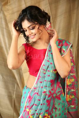Green hand woven blended cotton saree  4