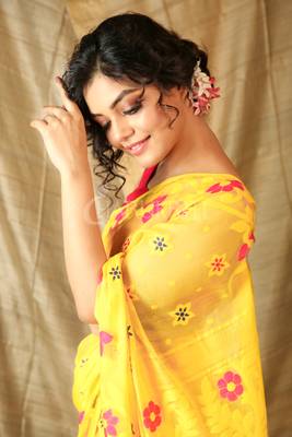 Yellow hand woven blended cotton saree  4
