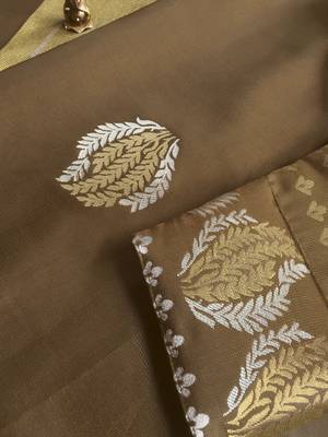Brown woven silk blend saree with blouse 2