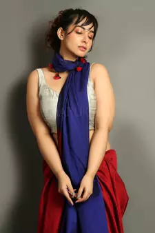 Red plain blended cotton saree with blouse