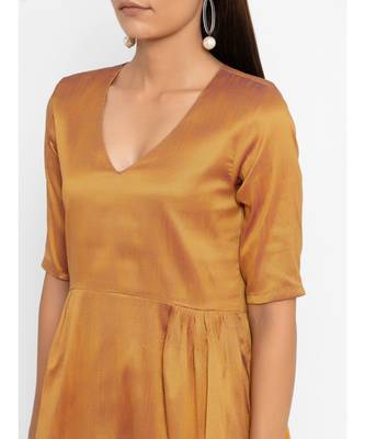 Golden Silk Blend Gathered Kurta Pant 5