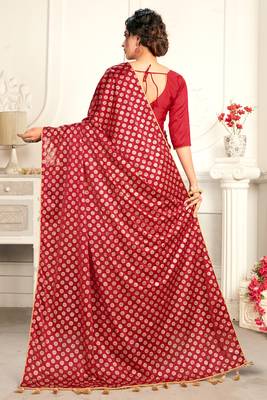 Red plain lycra saree with blouse 4