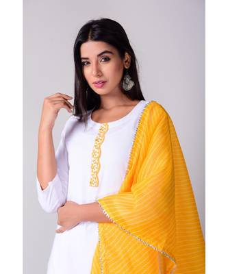 White suit set with leheriya Stole 2