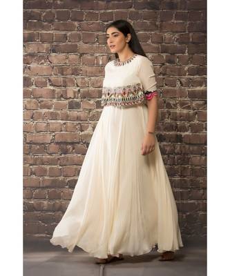 sulochana jangir white chiffon dress with hand and machin embroidery 3