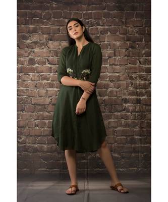 sulochana jangir olive green handloom linen twill kurta with rich stich hand embroidery 2