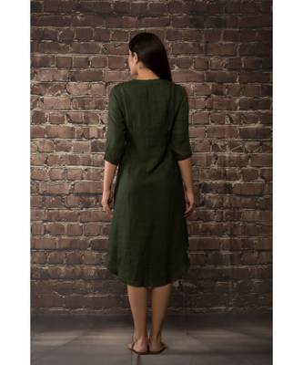 sulochana jangir olive green handloom linen twill kurta with rich stich hand embroidery 5